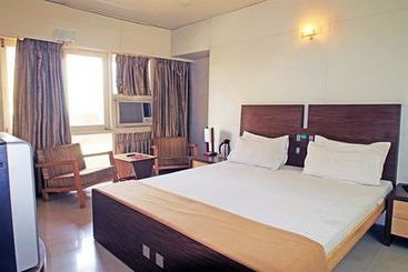 Hotel Neelkanth Panshikura 10