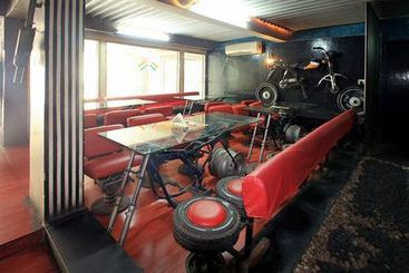 Hotel Neelkanth Panshikura 14