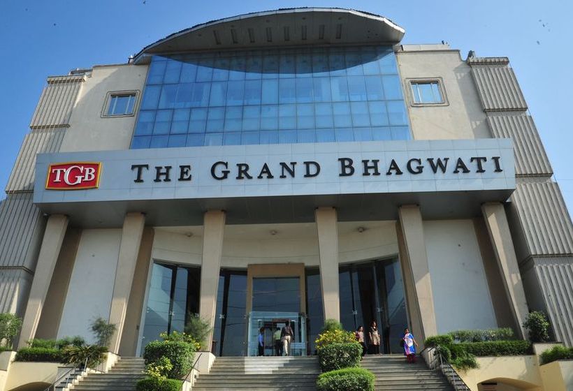 Hotel The Grand Bhagwati 12