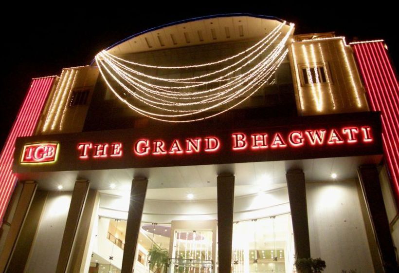 Hotel The Grand Bhagwati 13
