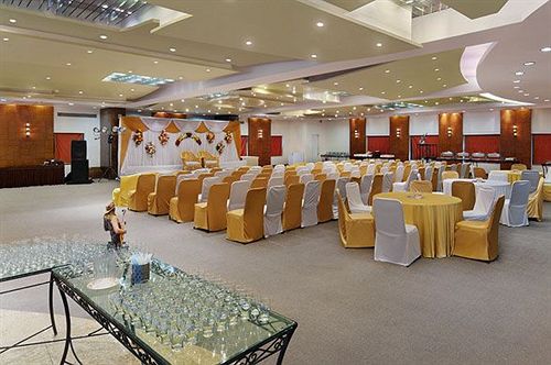 Hotel The Grand Bhagwati 18