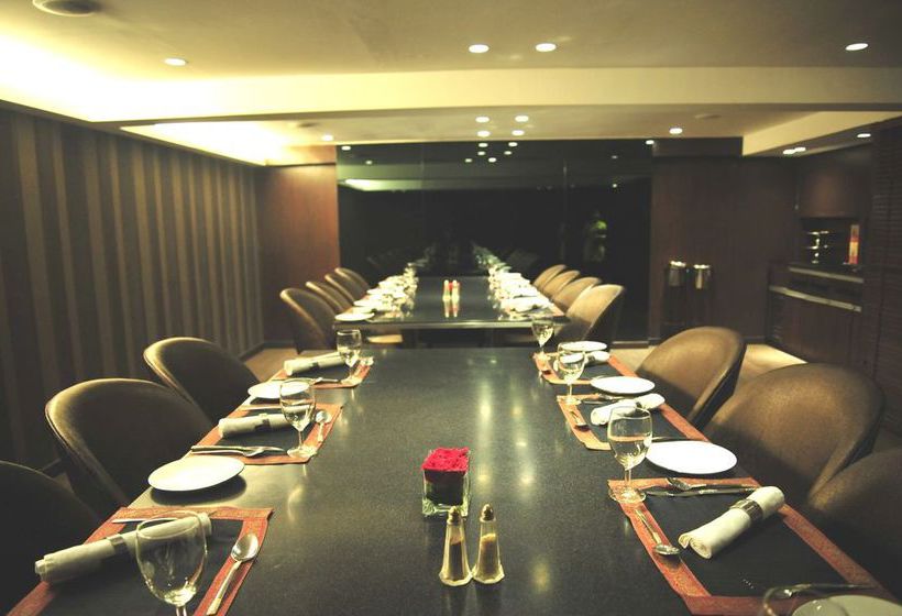 Hotel The Grand Bhagwati 4