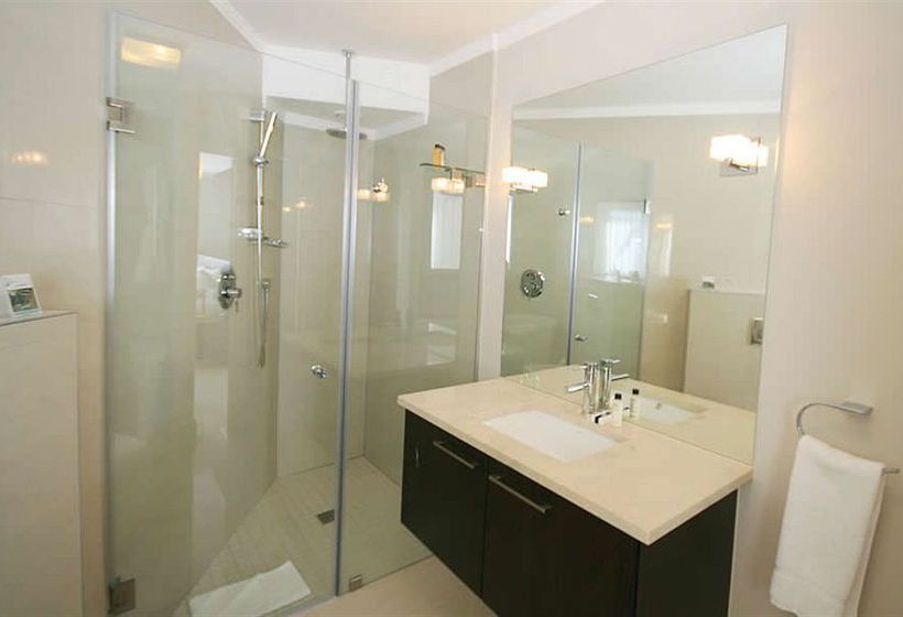 Hotel The Crystal 15