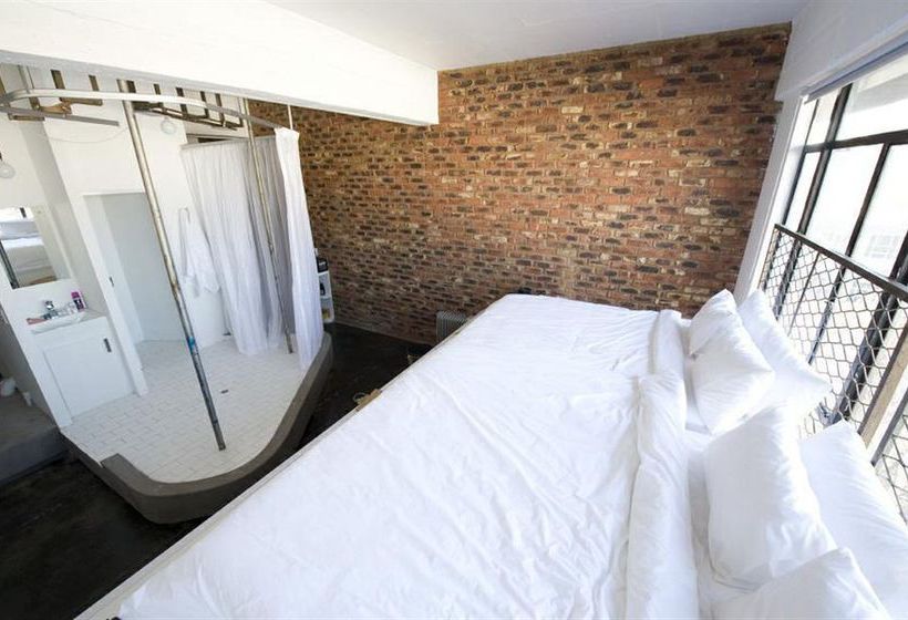 Urban Hip 12 Decades Art Hotel 8