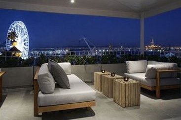 Queen Victoria Hotel 12