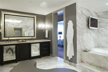 Queen Victoria Hotel 7