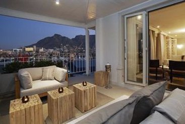 Queen Victoria Hotel 8