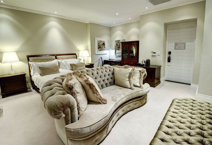 Hotel The Marion On Nicol 16