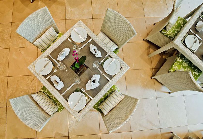 Hotel The Marion On Nicol 2