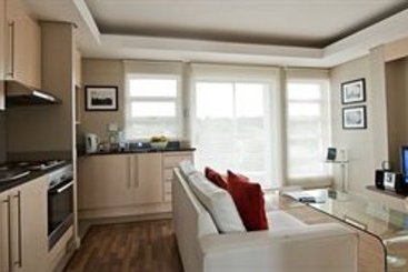 Hotel Genesis Suites & Conferencing 14