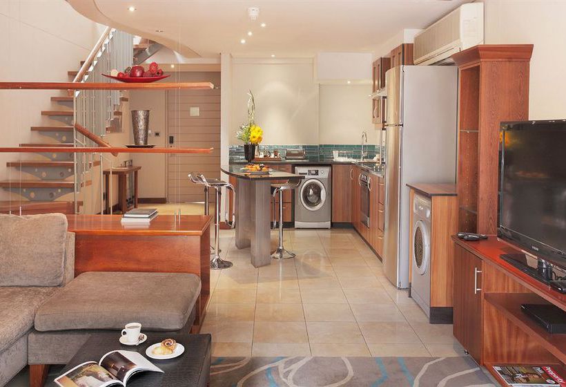 Moloko Strathavon Hotel 4