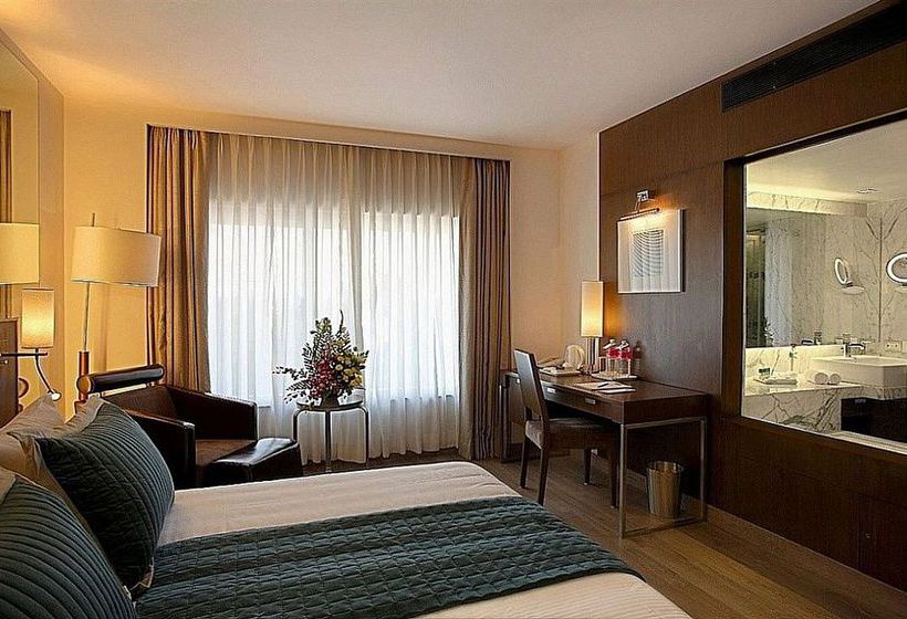 Hotel St Laurn Business 1