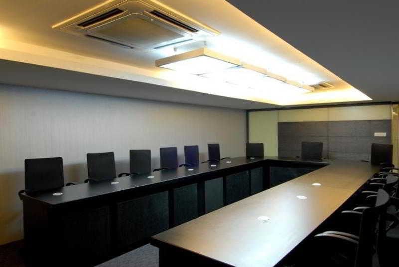 Hotel St Laurn Business 17