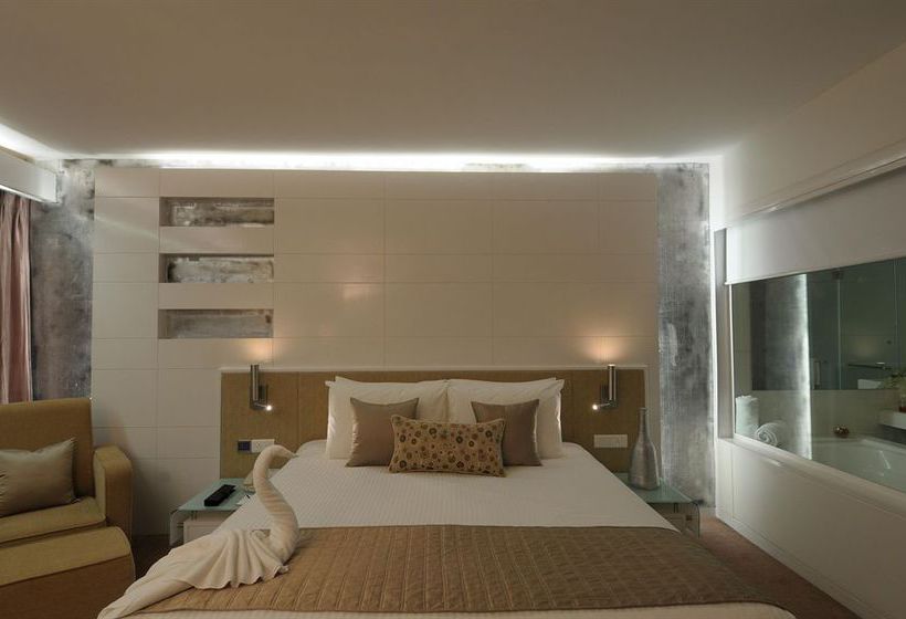 Hotel Starottel Ahmedabad 13