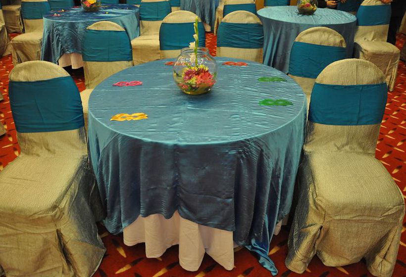 Hotel Starottel Ahmedabad 2