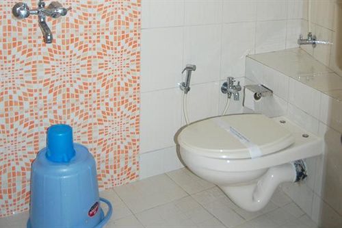 Hotel Galaxy Residency 12