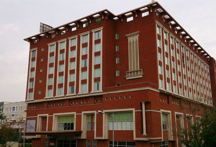 Hotel Royal Orchid Jaipur 1