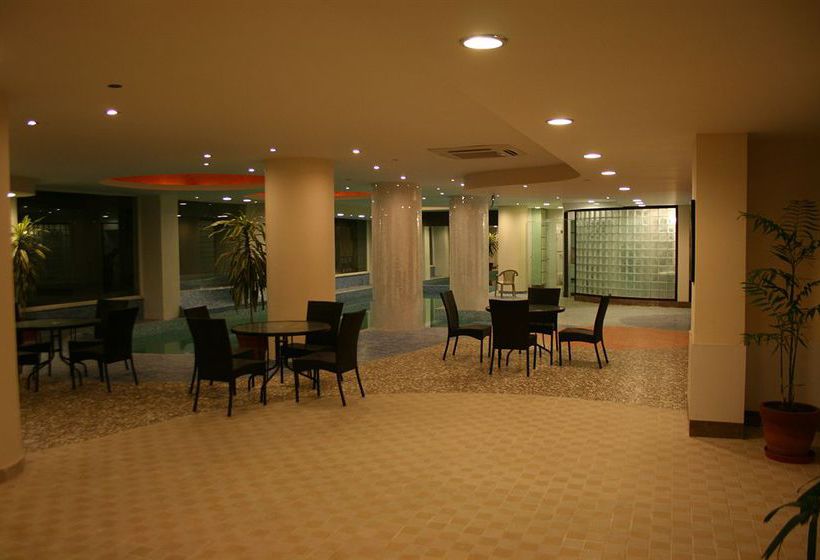 Hotel Mantra Amaltas 4