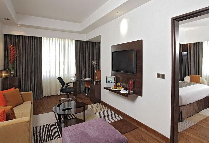 Hotel Radisson Gurugram Udyog Vihar 1