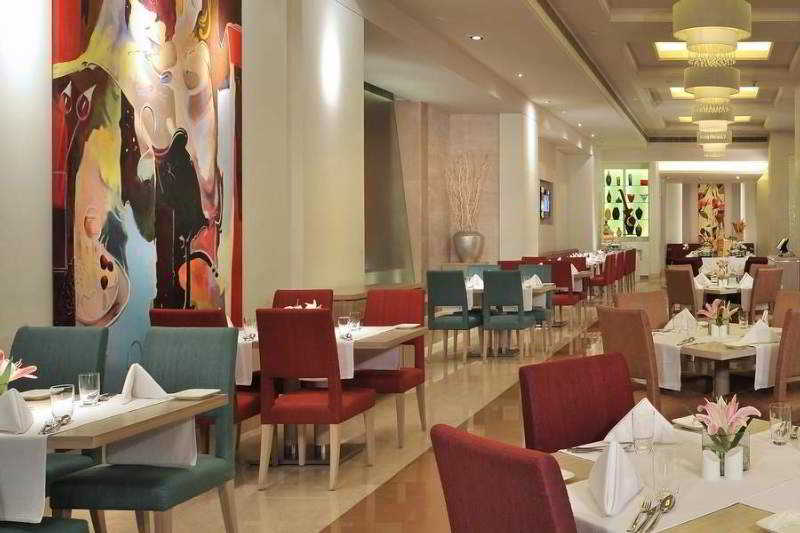 Hotel Radisson Hyderabad Hitec City 12