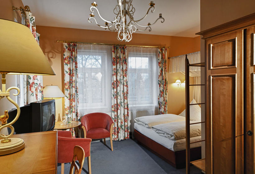 Grand City Hotel Schloss Schweinsburg 2