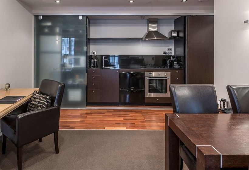 Museum Art Hotel Apartments 17