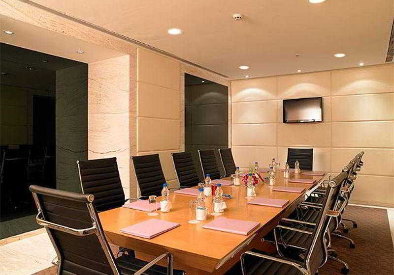 Hotel Royal Orchid Central Grazia 10