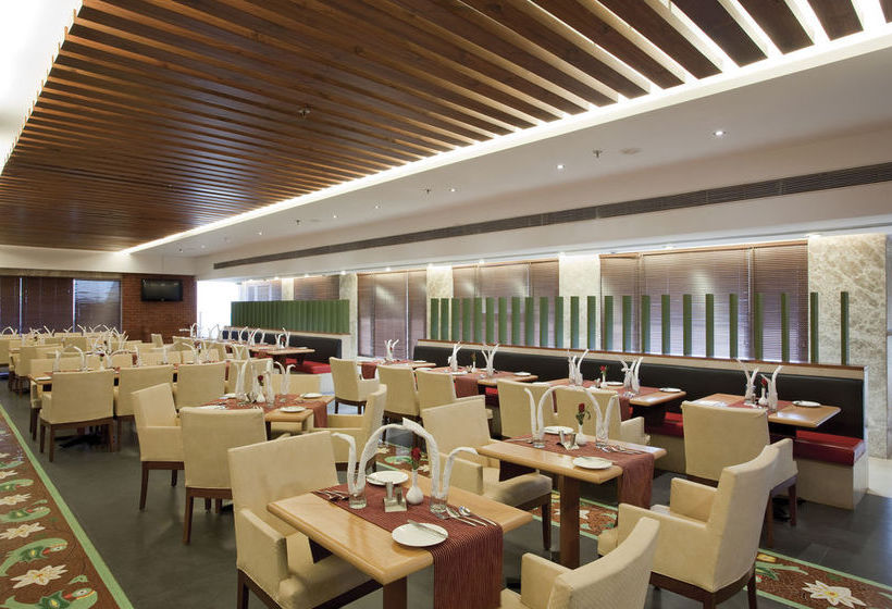 Hotel Country Inn & Suites by Radisson Ahmedabad 2