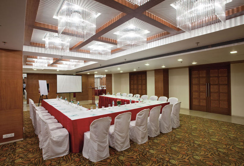 Hotel Country Inn & Suites by Radisson Ahmedabad 3