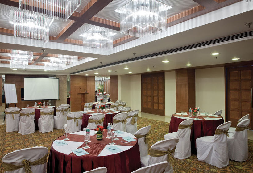 Hotel Country Inn & Suites by Radisson Ahmedabad 6