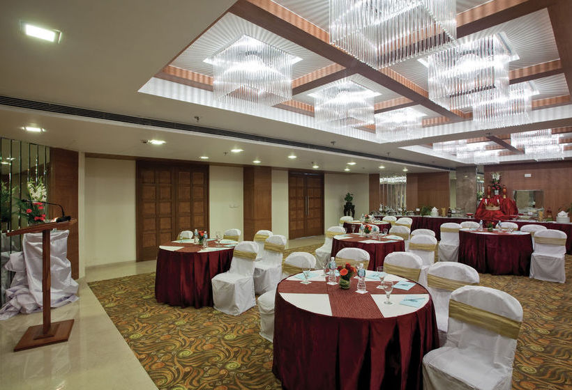 Hotel Country Inn & Suites by Radisson Ahmedabad 7