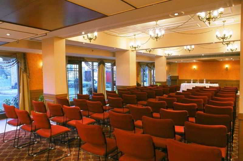 Hotel Country Inn & Suites By Carlson Haridwar 9