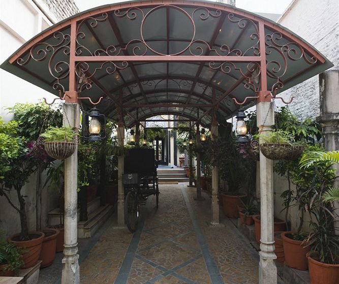 Hotel Haveli Hari Ganga 1