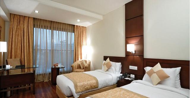 Hotel Country Inn & Suites by Radisson Indore 8