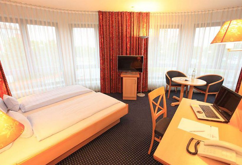 Hotel Near By Laatzen