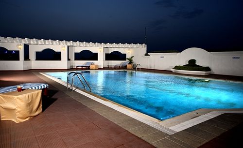 Hotel Residency Tower 19