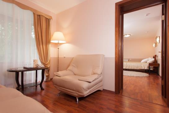 Amaks Tourist Hotels 10