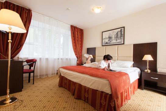 Amaks Tourist Hotels 13