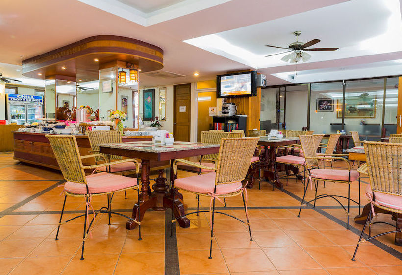 Hotel Thipurai Beach 10