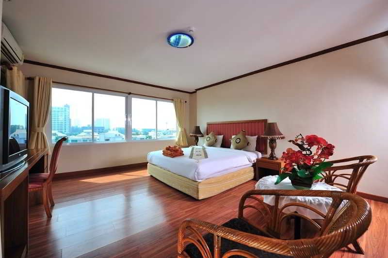 Hotel Thipurai Beach 20