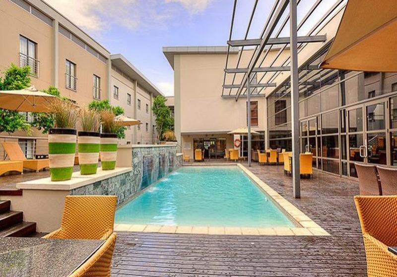 Hotel City Lodge OR Tambo Airport 10