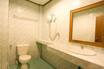 Phi Phi Don Chukit Resort 6