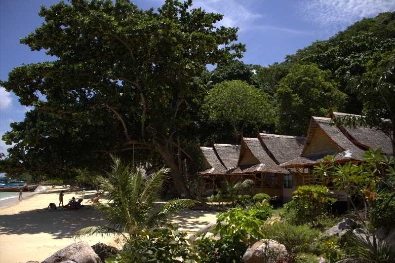 Phi Phi Relax Beach Resort 11