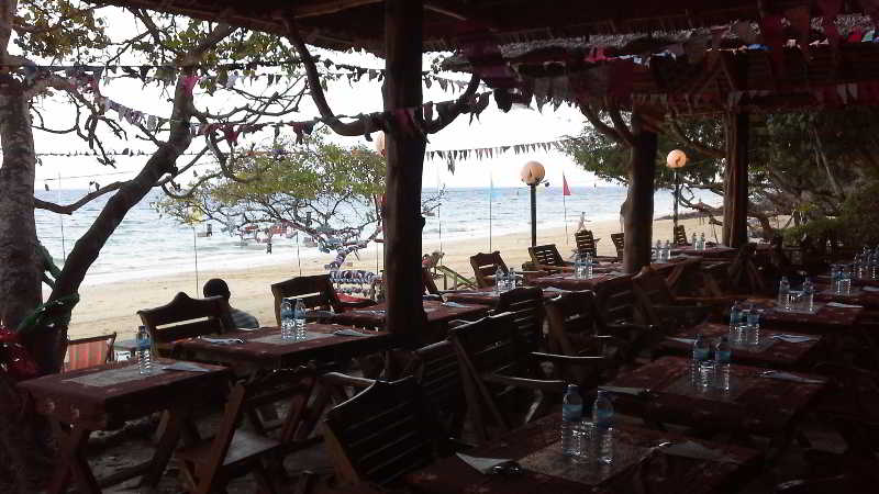 Phi Phi Relax Beach Resort 5