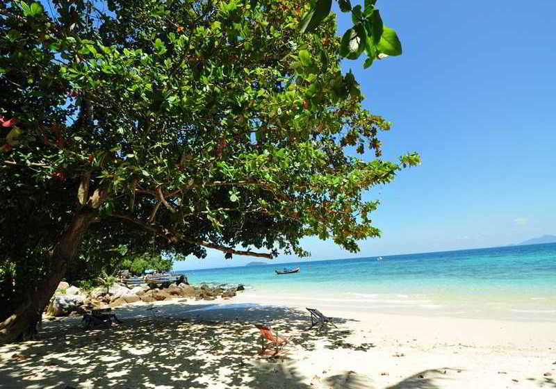 Phi Phi Relax Beach Resort 8