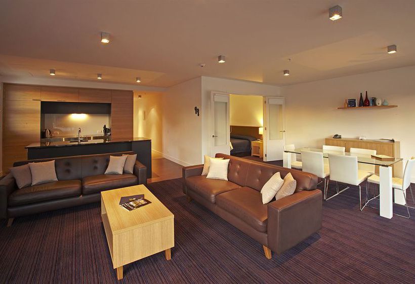 Mantra Marina Apartments 1