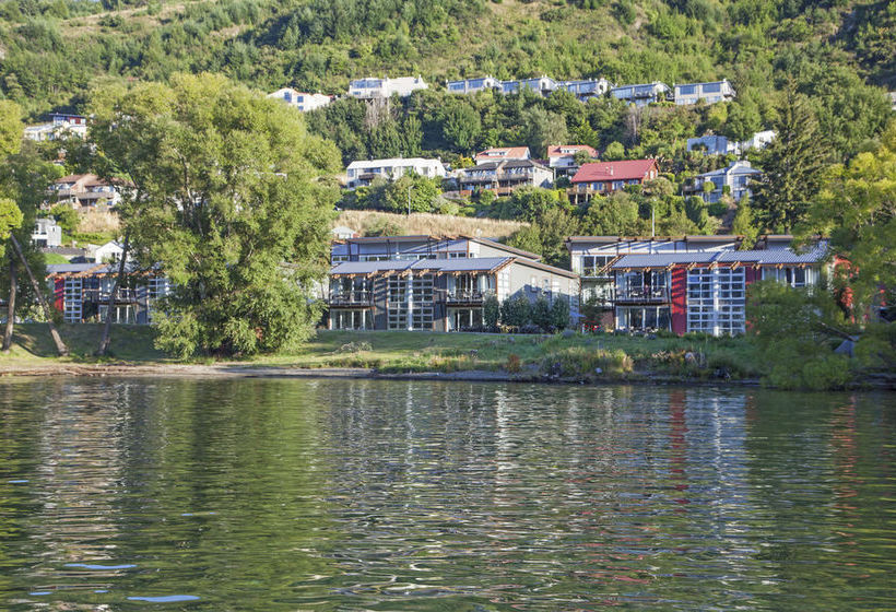 Mantra Marina Apartments 17