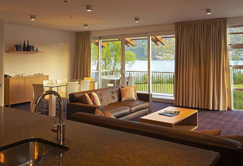 Mantra Marina Apartments 2