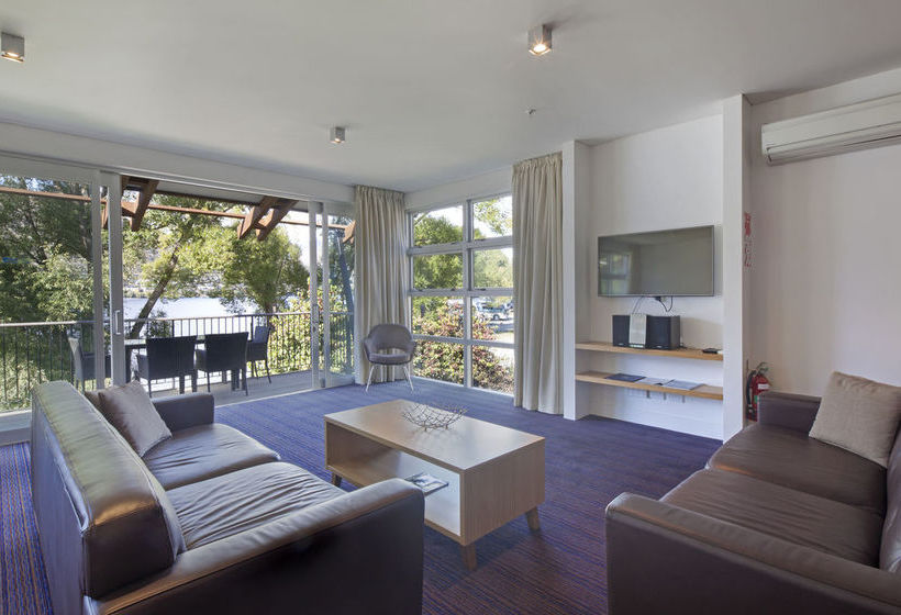 Mantra Marina Apartments 20