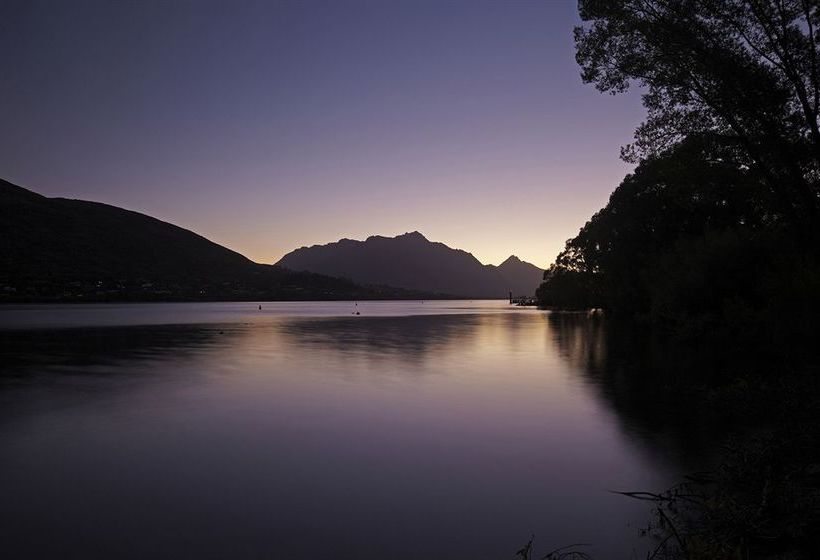 Mantra Marina Apartments 5